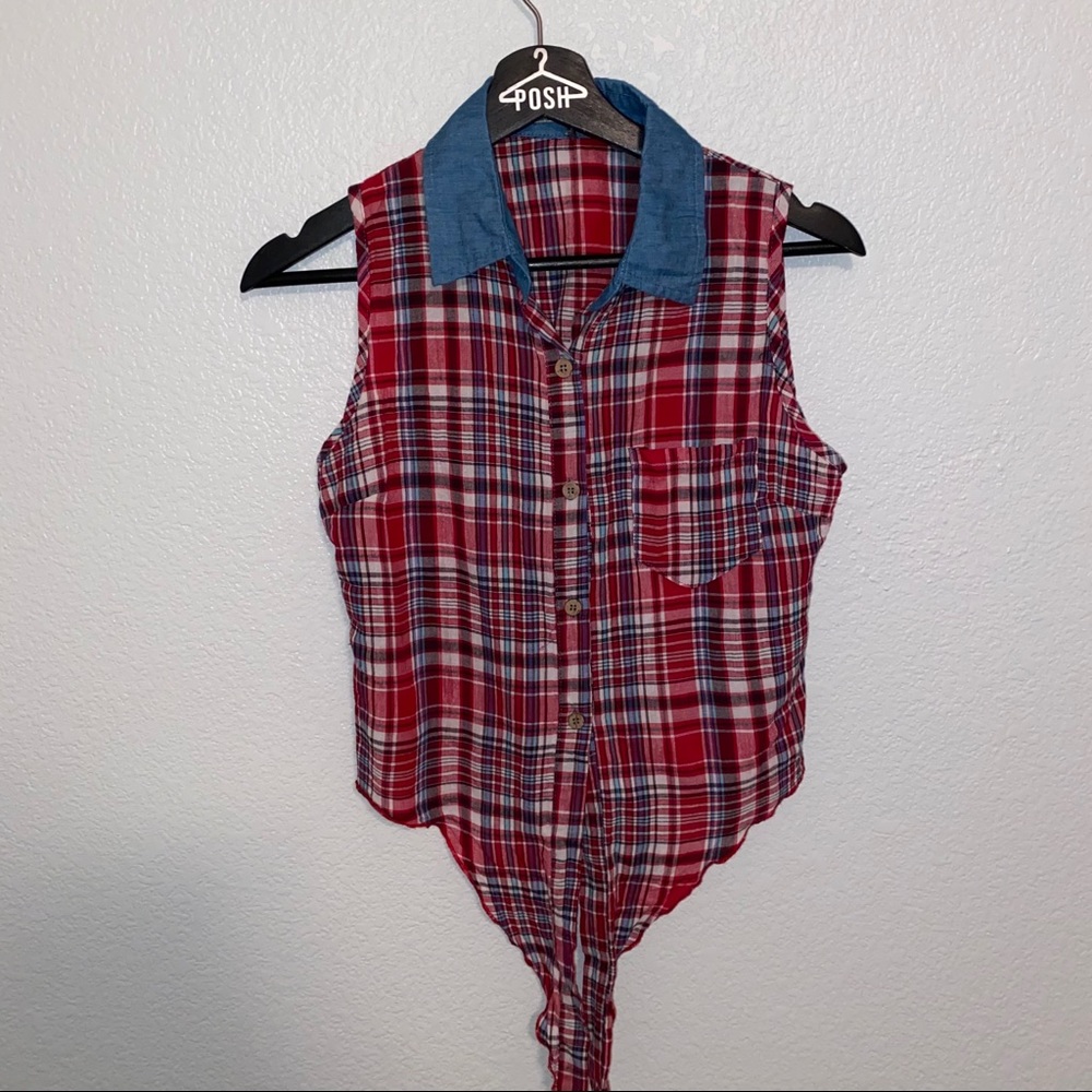 Checkered top